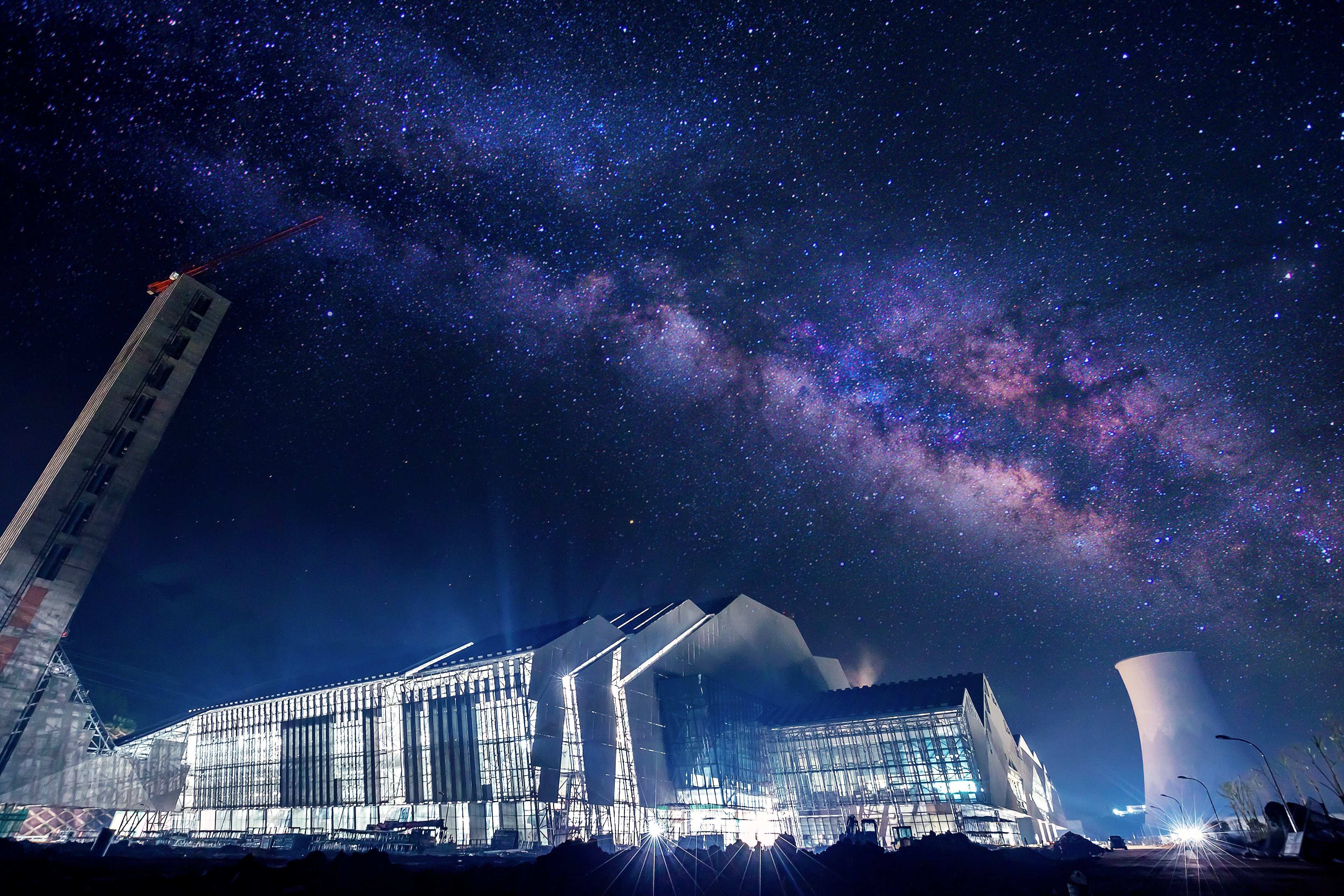 01_《建设中百果园夜景》陈颖萧_重庆LD乐动百果园环保发电有限公司改.jpg