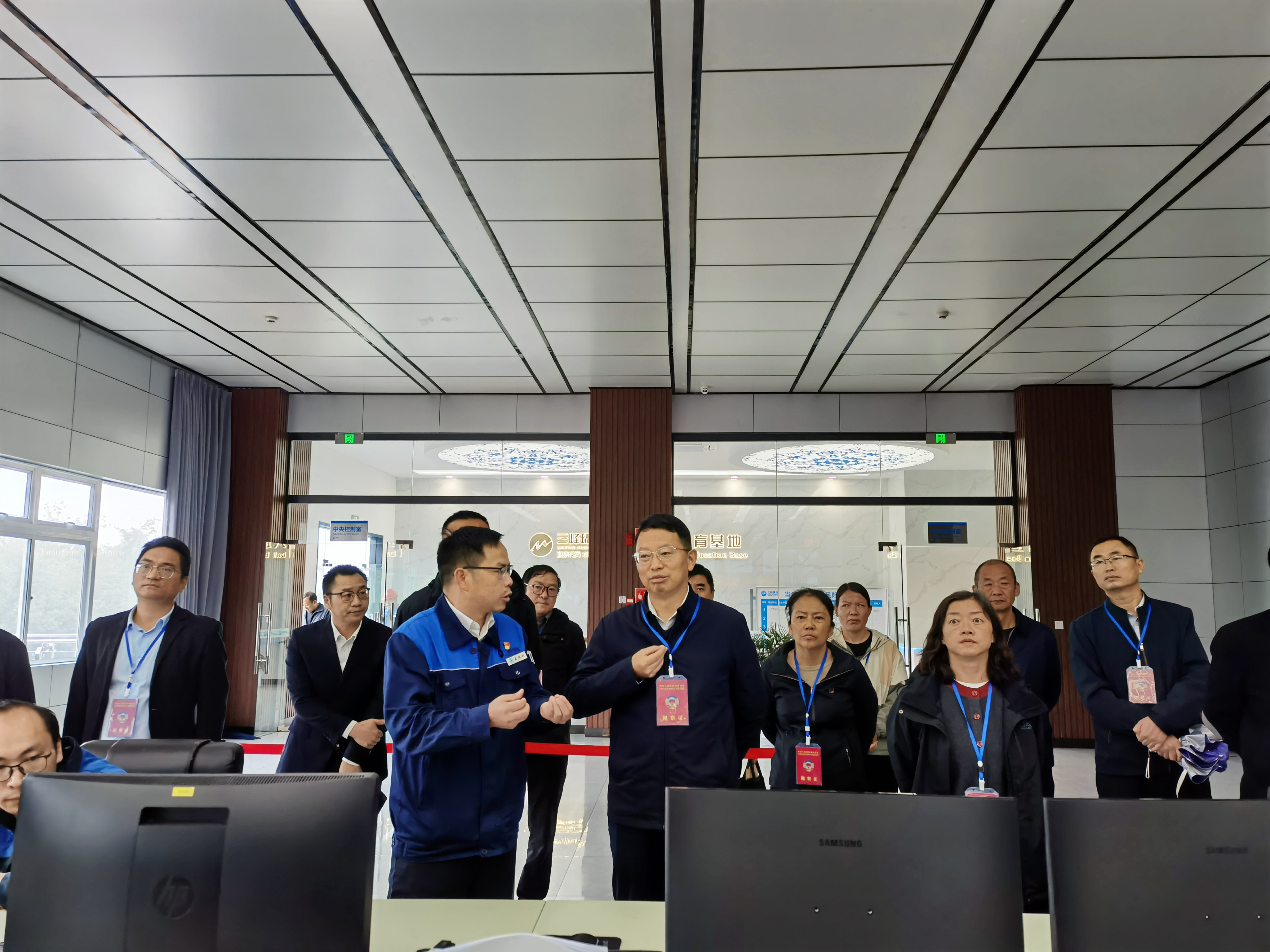 20250527大理州政协党组书记、主席程鹏率队到大理LD乐动公司视察1.jpg